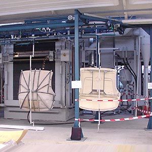 Roundabout blasting unit Roundabout blasting unit
